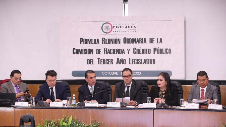 Comisión de Hacienda y Crédito Público se declara en reunión permanente para analizar Paquete Económico 202