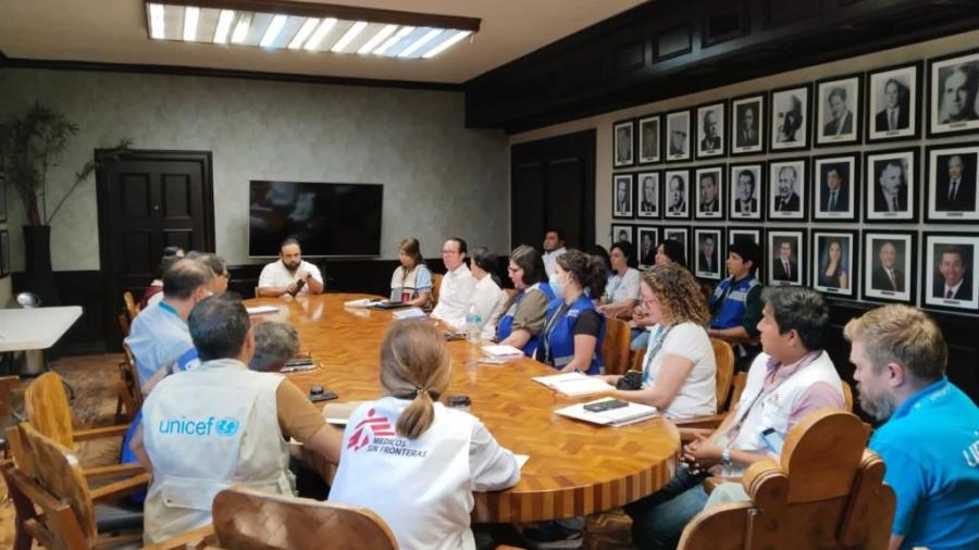 Coordinan acciones con organismos internacionales para mejoras en la población migrante