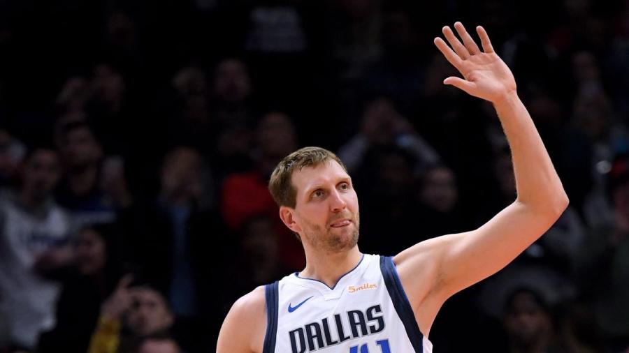 'Doc' Rivers frena el partido para homenajear a su rival