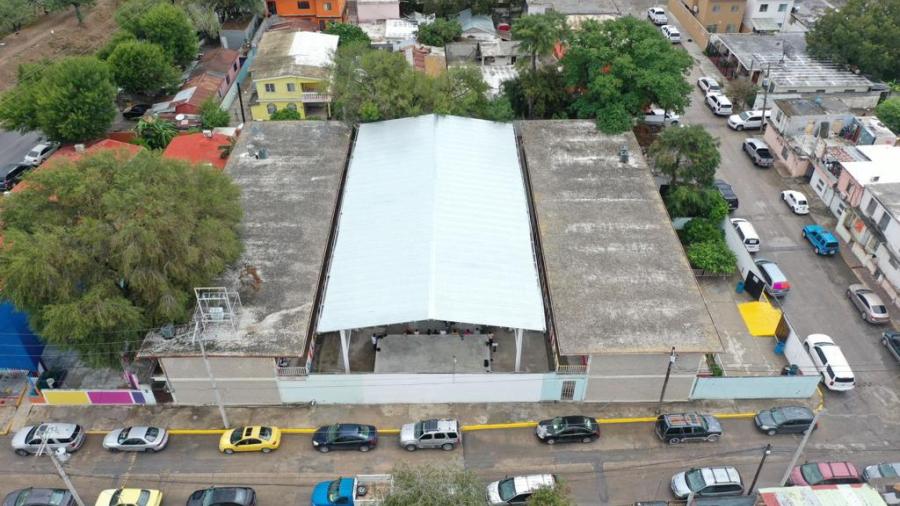 Entregó Alcalde Carlos Peña Ortiz techumbre a escuela Leonardo G. de la Cruz