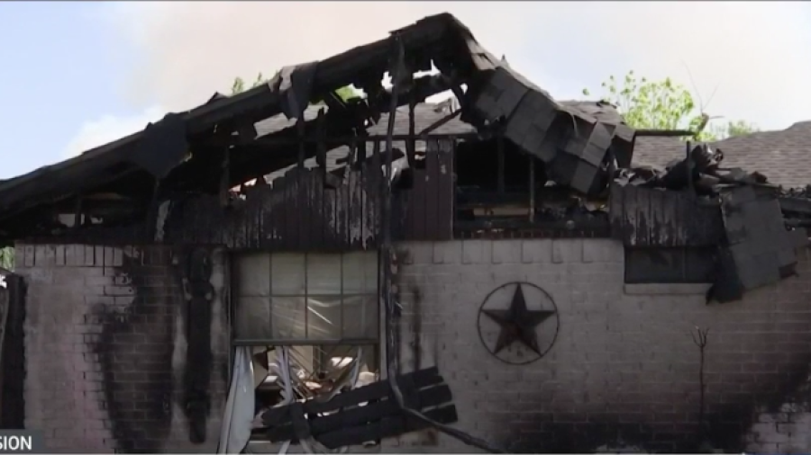 Familia de Mission pierde su hogar tras voraz incendio 