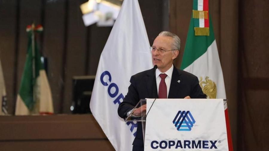 Coparmex opina que "no es el momento" para reducir la jornada laboral