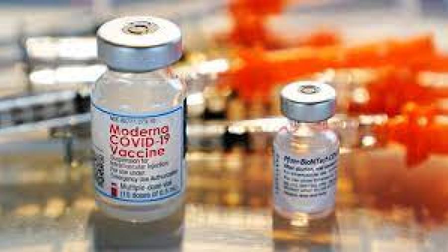 Vacuna de refuerzo muestra buenos resultados en Ómicron: Moderna