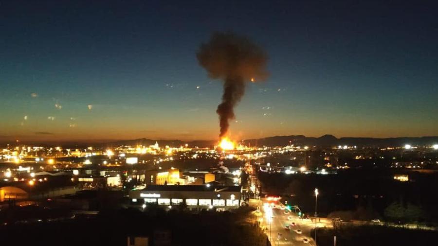 Se eleva a 3 el número de muertos tras la explosión en la planta de España