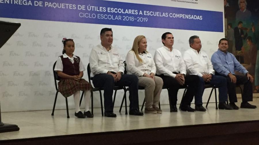 Se entregan &uacute;tiles escolares para ni&ntilde;os en sectores alejados, dependientes del Conafe.