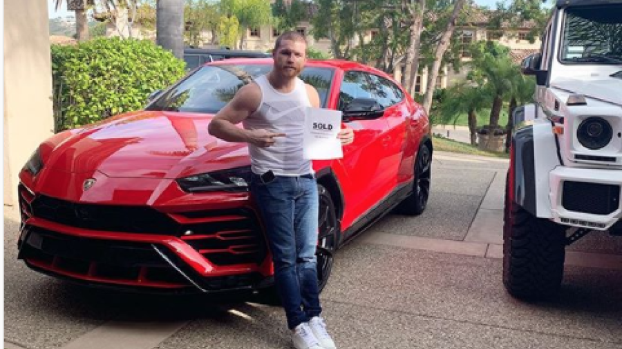  Saúl 'Canelo' Álvarez compra la camioneta más rápida del mundo