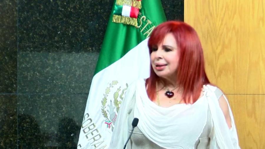 Layda Sansores jura como gobernadora de Campeche