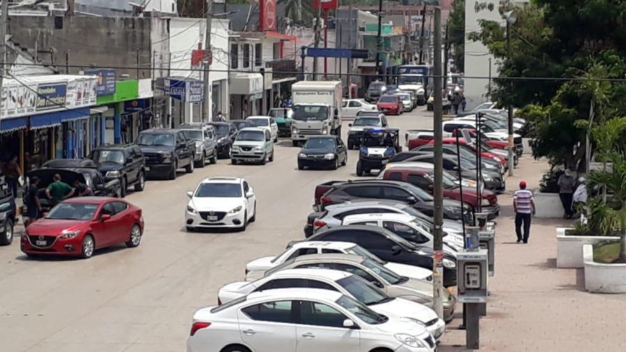 Tránsito busca se respete los límites de velocidad y los espacios para estacionarse