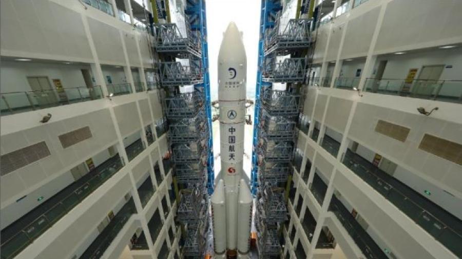 China prepara lanzamiento de su misión para recoger muestras lunares