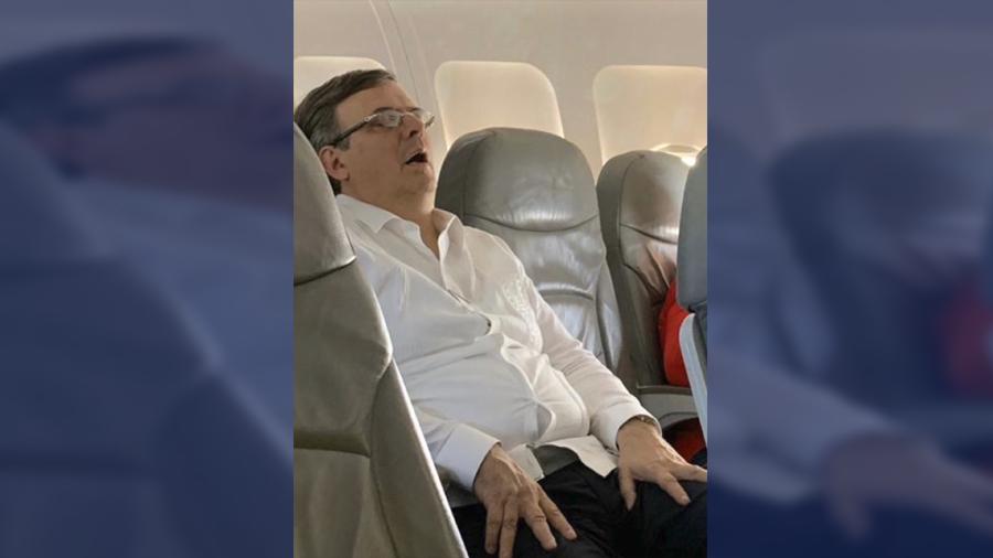 Los mejores memes de Marcelo Ebrard dormido