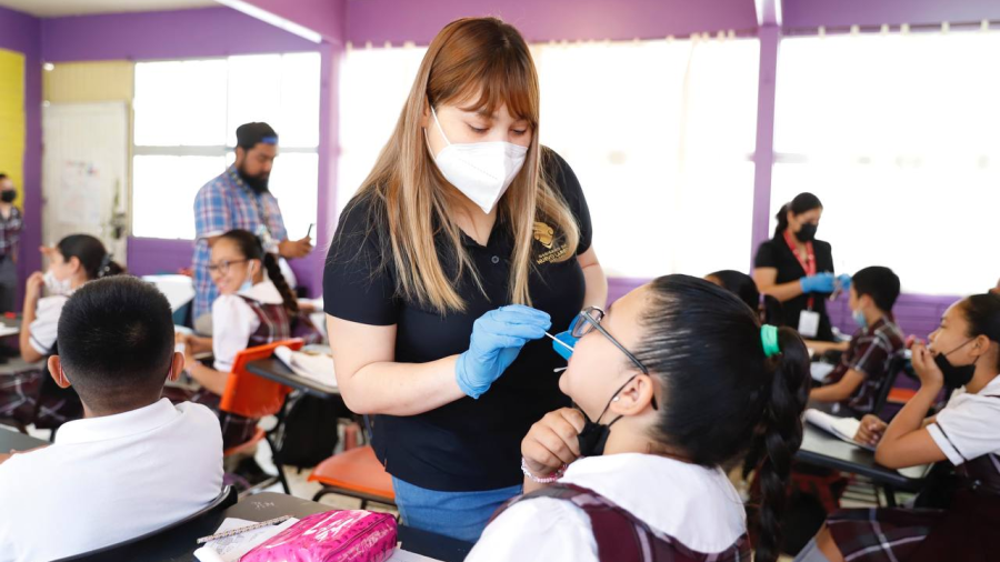 Brindan atenciones de salud a más de 200 alumnos de la primaria Vicente Guerrero