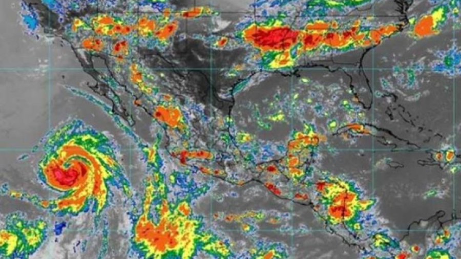 Se intensifica  "Frank" a huracán categoría 1 