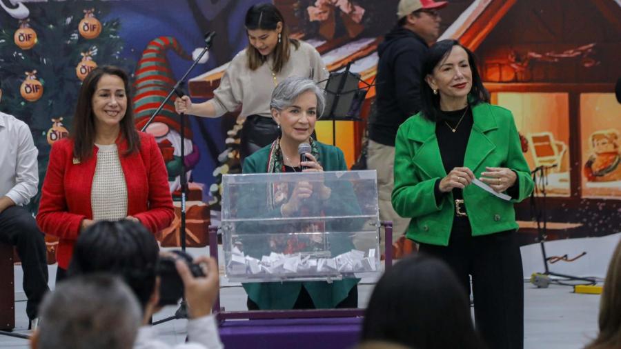 Inaugura María de Villarreal el tercer bazar navideño “Un DIFciembre para Recordar”