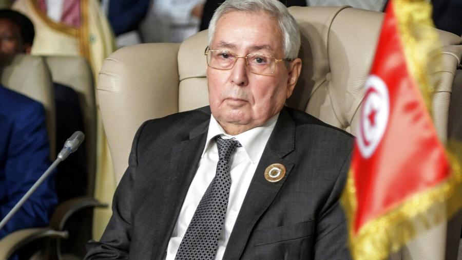 Nombra Parlamento de Argelia líder interino