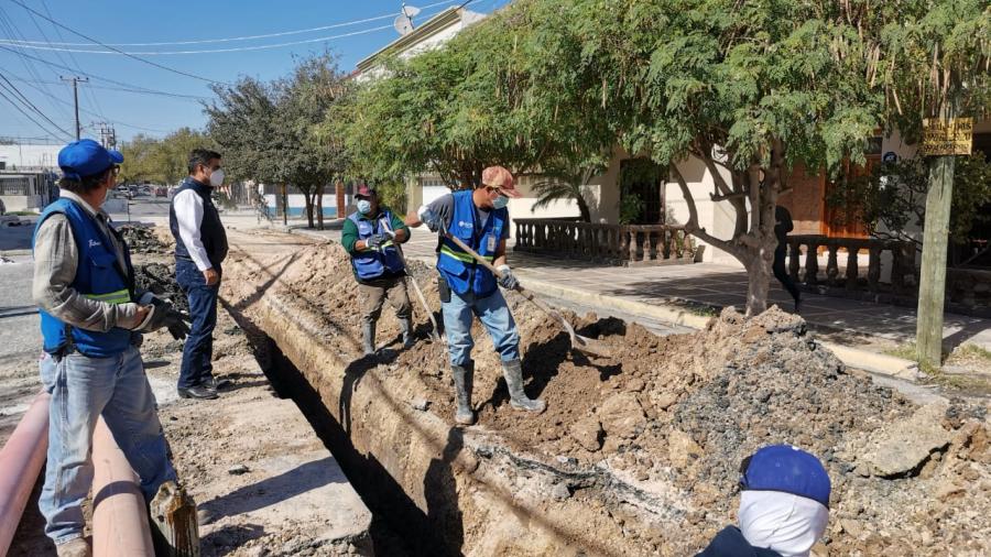 Sustituye la COMAPA Reynosa la línea de drenaje en la Rodríguez 