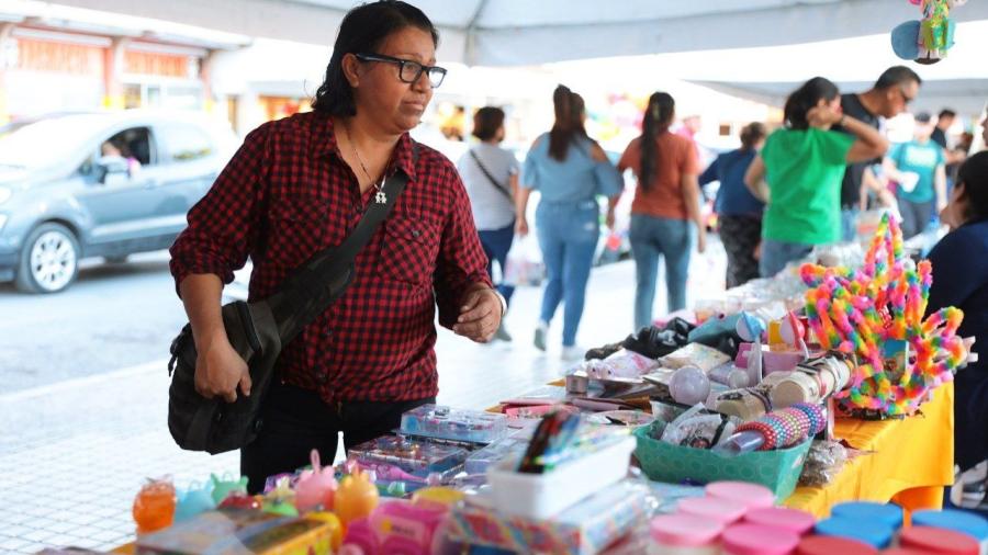 Promueve Inmujer a emprendedoras locales con mercadita feminista 