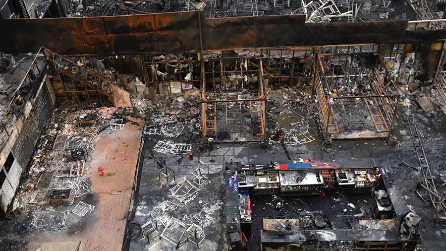 Fuerte incendio provoca muerte de 14 personas en la India