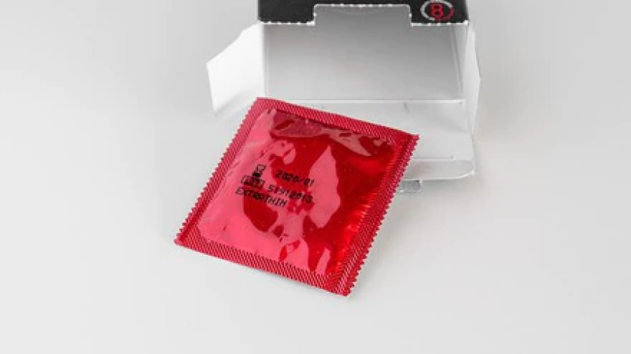 Crearán esculturas hechas con condones para un concurso