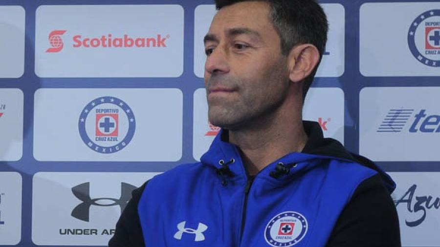 Caixinha manda indirecta a Ángel Mena por falta de esfuerzo