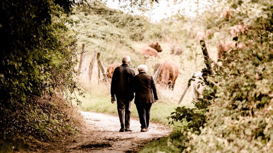 Después de 71 años de casados, pareja de abuelitos muere el mismo día