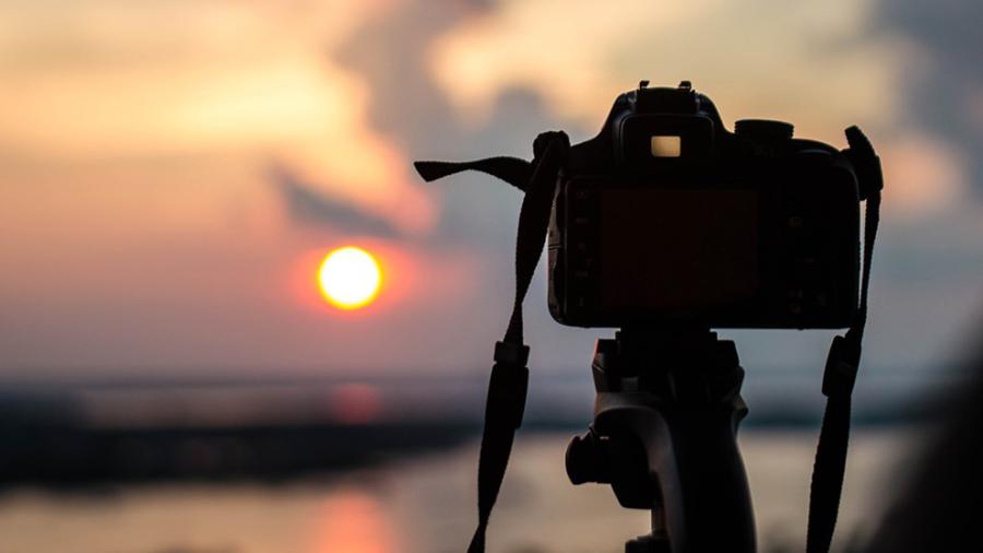 Ofrecen empleo soñado para fotógrafo: más de 2 millones de pesos y viajar por el mundo