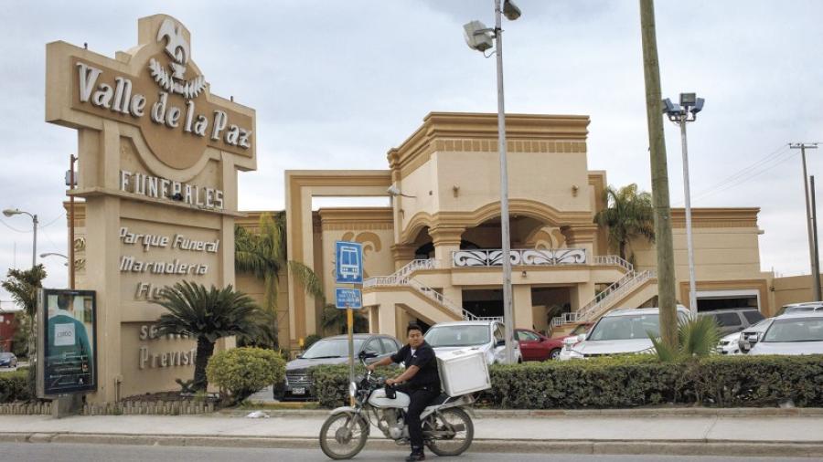 Funeraria en Reynosa da servicio gratuito a víctimas de COVID-19