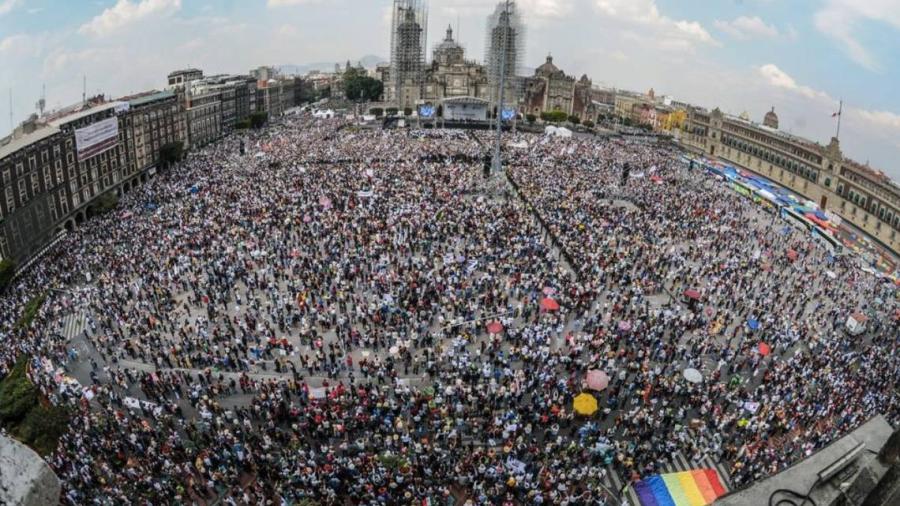 Estiman 1.2 millones de asistentes en la marcha de AMLO 