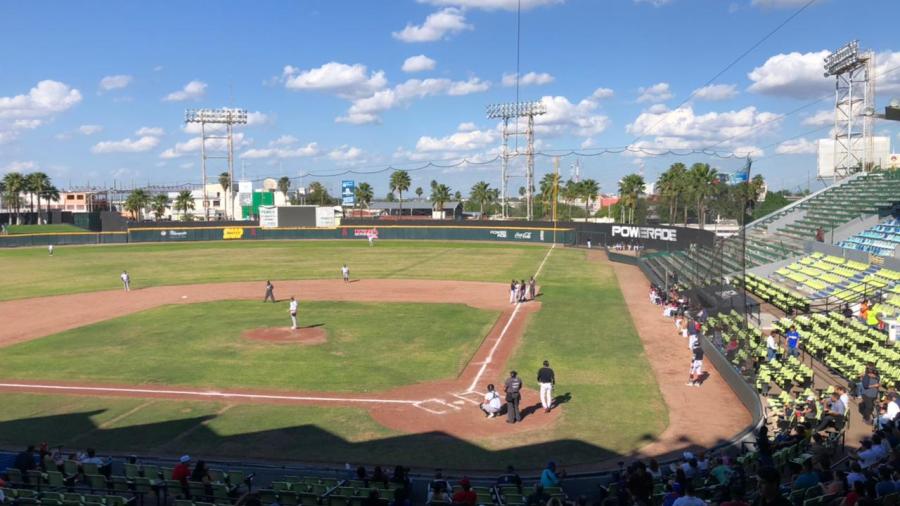 Tras suspensión por falta de energía eléctrica, se celebra encuentro de Tecolotes vs Mariachis