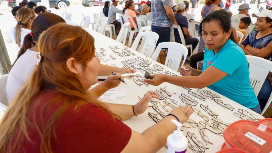 Recibieron familias de Nuevo México ITAVU apoyos del DIF y Municipio 