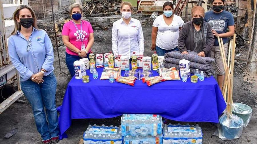DIF Reynosa entrega apoyos a familia afectada por incendio