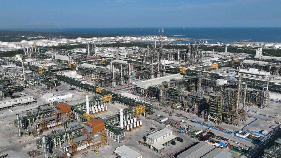 Refinería Dos Bocas recibe Premio Internacional a la Excelencia en Proyecto: Sheinbaum destaca reconocimiento