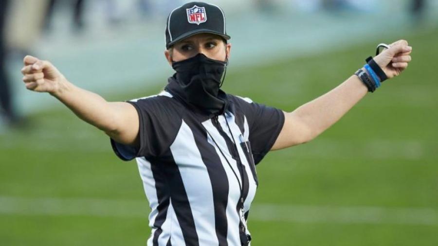 Sarah Thomas: la primera mujer en formar parte del equipo de árbitros en un Super Bowl