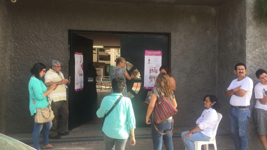 Más de una hora para abrir casilla en la colonia Campbell