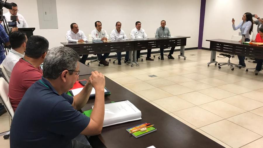 Capacitan a personal para combatir incendios forestales 