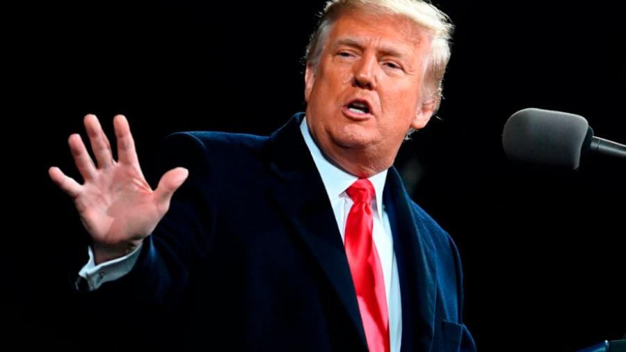 Indulta Trump a padre de Kushner y a varios ex colaboradores