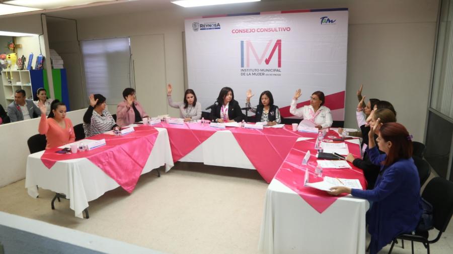 Sesionan integrantes del Consejo Consultivo del IMM   