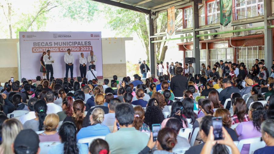 Registran a estudiantes del CETIS 131 al Programa de Becas Municipales