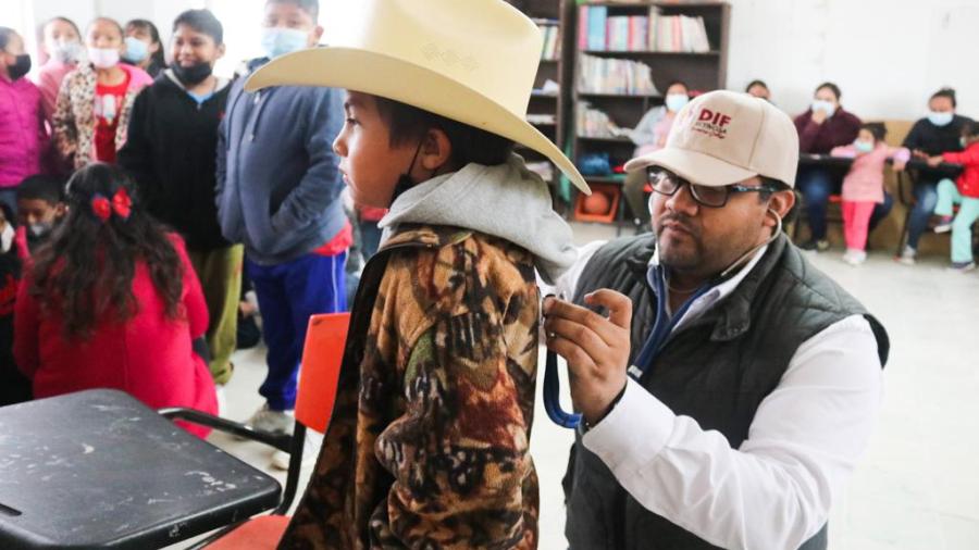 Realiza DIF Reynosa entrega de apoyos en Escuela 16 de Septiembre 