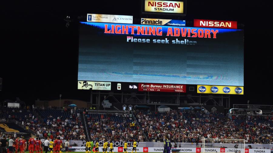 Suspenden el Jamaica-Estados Unidos por aviso de tormenta eléctrica