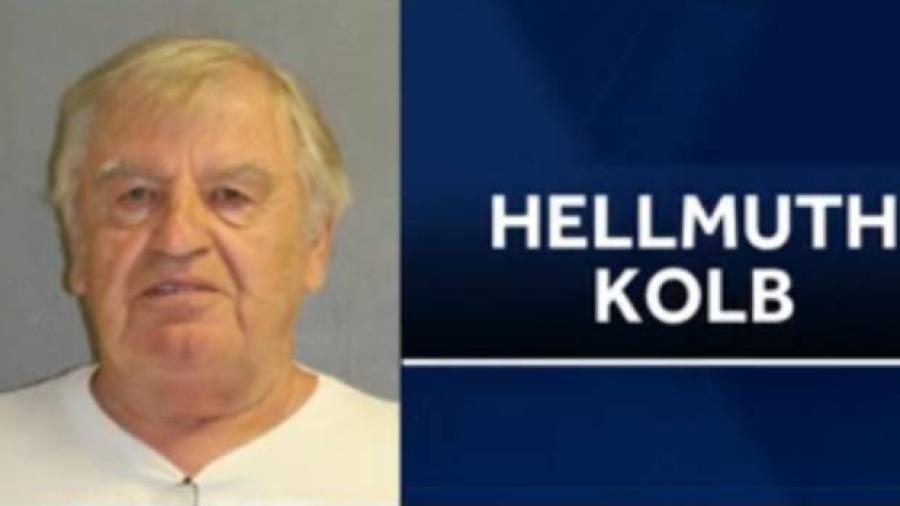 Detienen a hombre que intentó comprar niña afuera de Walmart