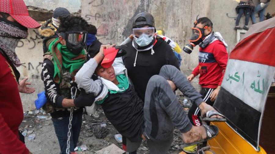 Dos muertos en violenta jornada de protestas en Bagdad