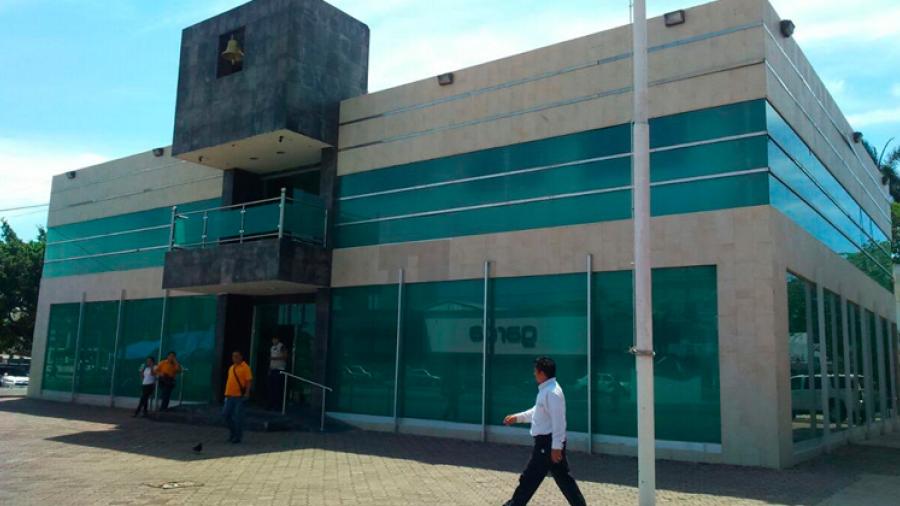 Gozar&aacute;n bur&oacute;cratas de Madero de dos semana de vacaciones