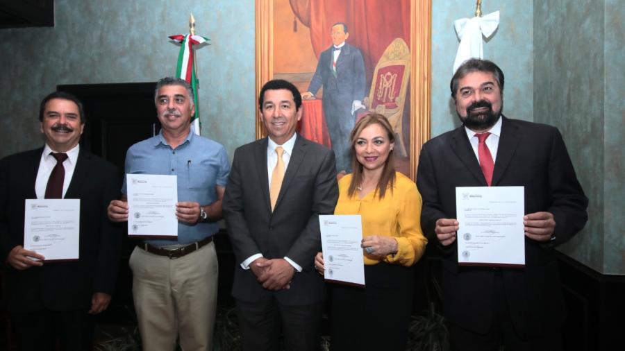 Reemplaza alcalde Mario López a cuatro funcionarios de su gobierno