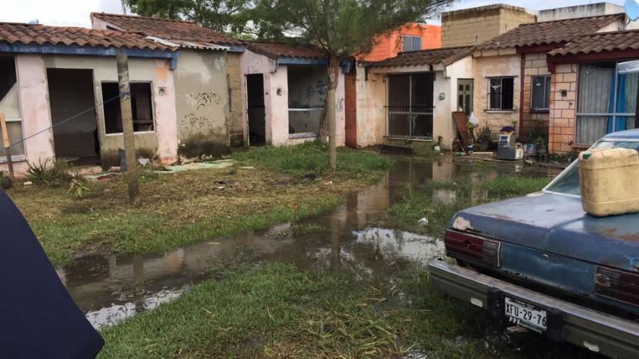 Familias externan molestia y cansancio ante la contingencia