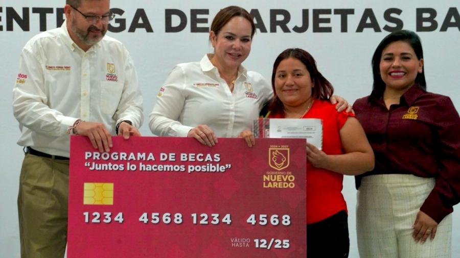 Refrenda alcaldesa Carmen Lilia Canturosas compromiso con educación; inicia entrega de becas de primaria y educación especial