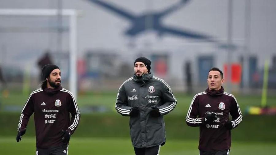 Anuncia "Tata" Martino ausencias para el juego contra Japón