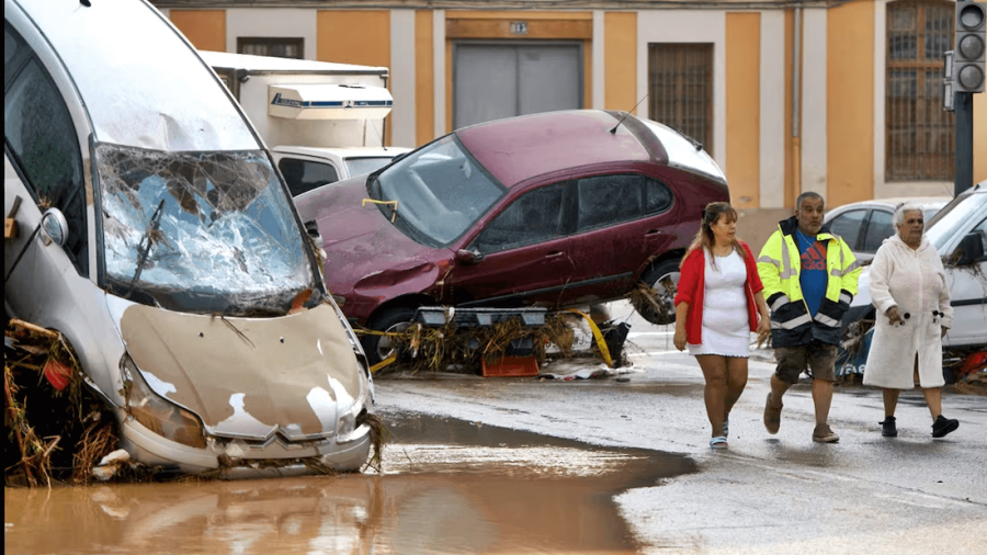 Sube a 155 la cifra de muertos por inundaciones en Valencia