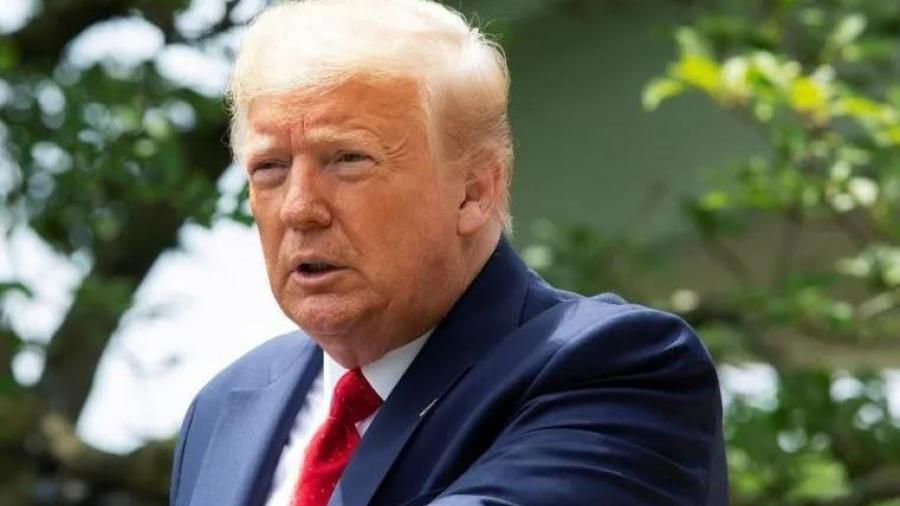 Gobierno de Trump demanda a John Bolton para evitar que salga a la venta su libro 