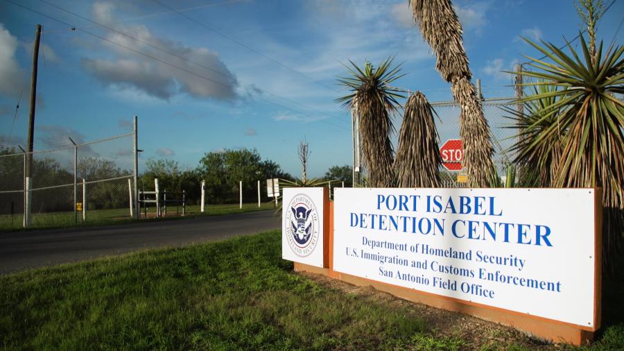 Casos de COVID-19 en Centro de Detención en el Condado Cameron aumentan 