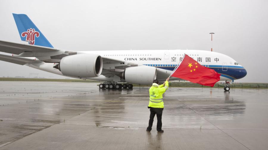 Primer vuelo de aerolínea china es inaugurado